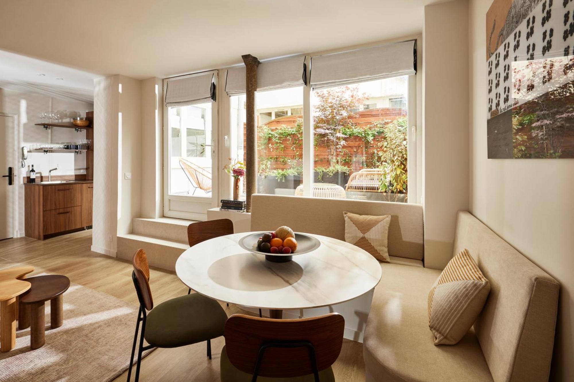 Апартаменты Stylish 2Br & 2Ba With Private Terrace Париж Экстерьер фото